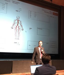 Dr. Benczúr Béla előadást tart a IV. Szekszárdi Hypertonia Napok konferencián