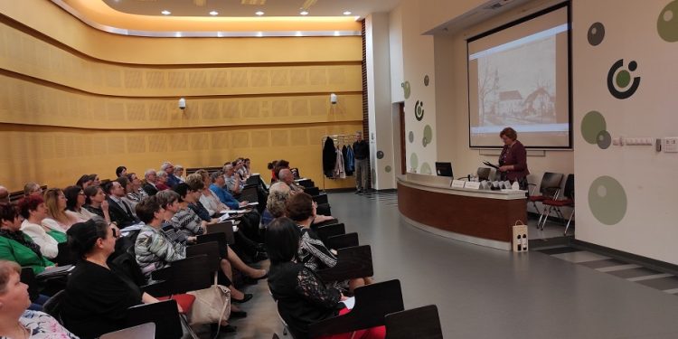 Óriási szakmai érdeklődés mellett zajlott a Gyermekgyógyász Továbbképzés és konferencia Szekszárdon