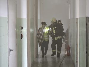 Folyik a bentrekedtek mentése