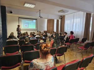 A kisdiákok a bevezető előadáson az egészségügyi szakmákkal ismerkedtek